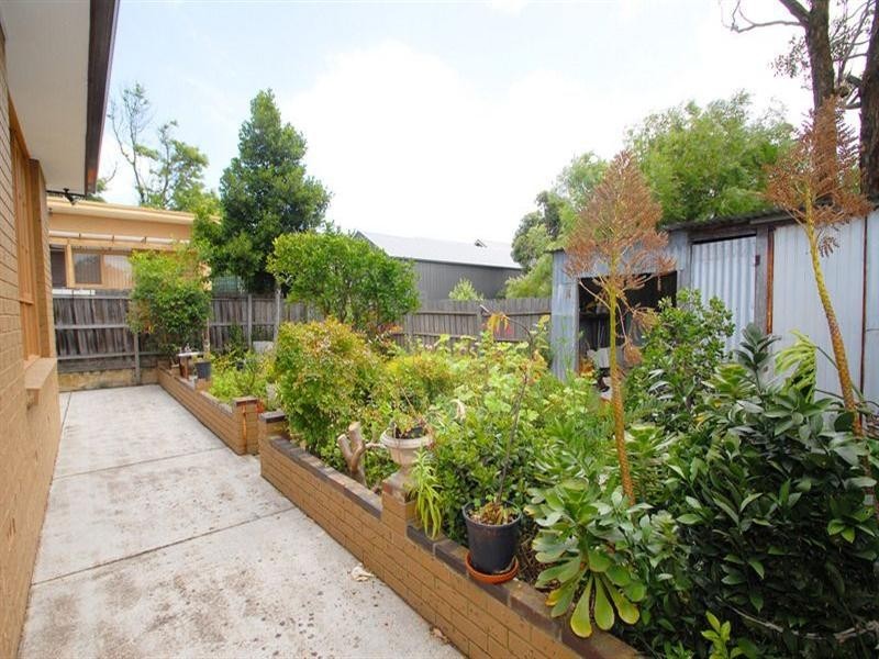 11 Kangaroo Road, Chelsea VIC 3196