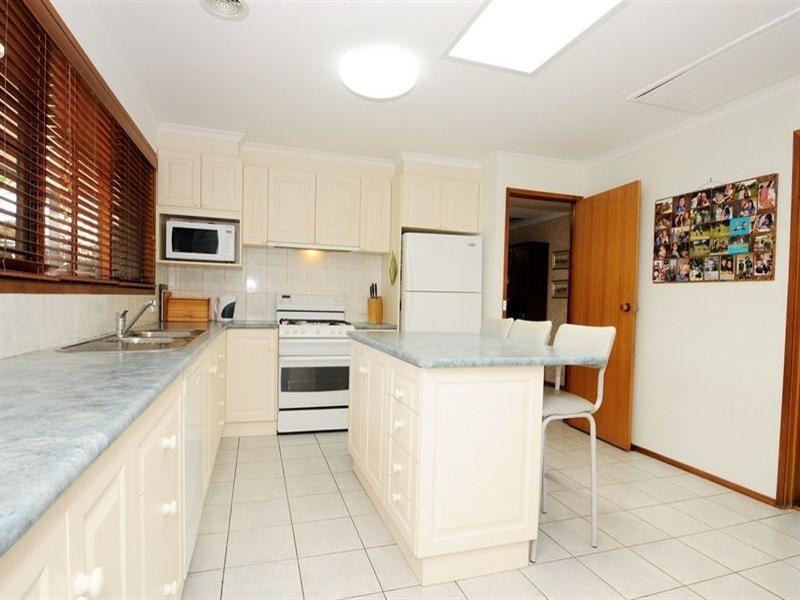 2 Second Avenue, Chelsea Heights VIC 3196