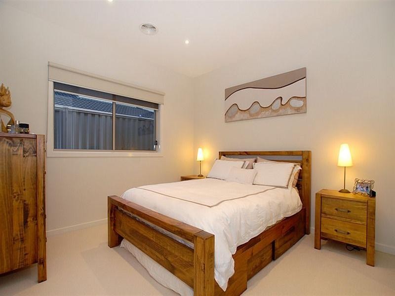 2/42 Golden Avenue, Bonbeach VIC 3196