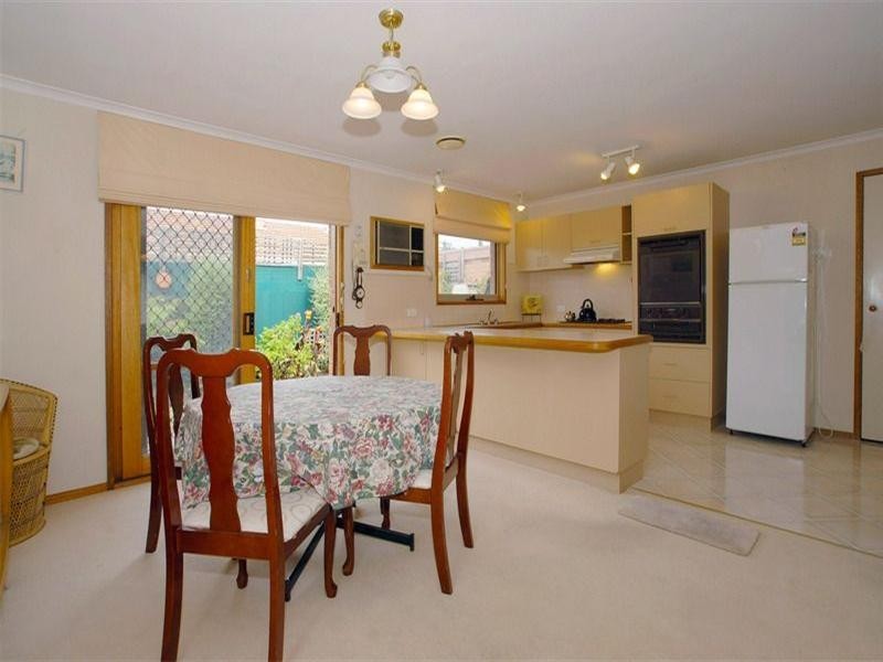 1/9 Ella Grove, Chelsea VIC 3196