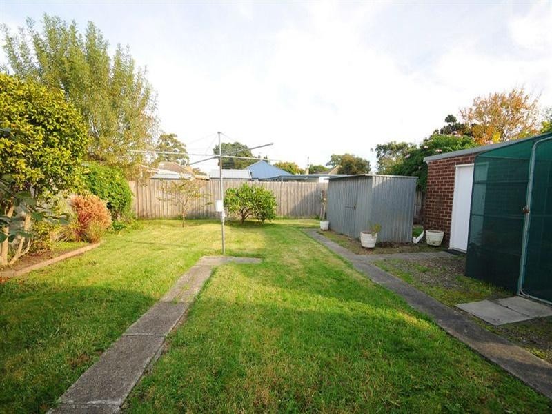 2 Margaret Avenue, Seaford VIC 3198