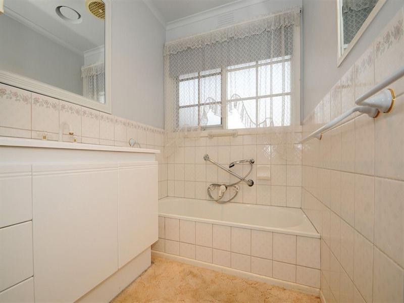 2 Margaret Avenue, Seaford VIC 3198