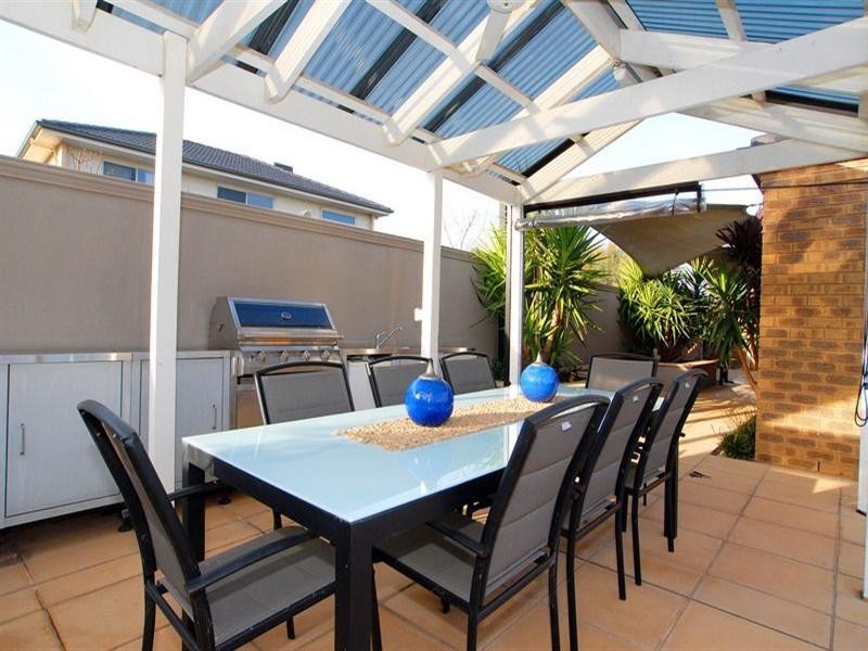 3 Serpentine Court, Waterways VIC 3195