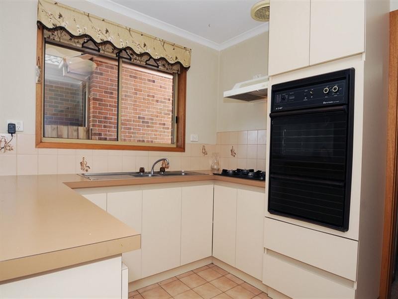 38 Bayside Avenue, Edithvale VIC 3196