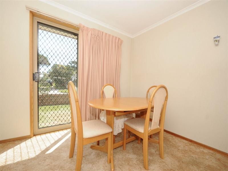 38 Bayside Avenue, Edithvale VIC 3196