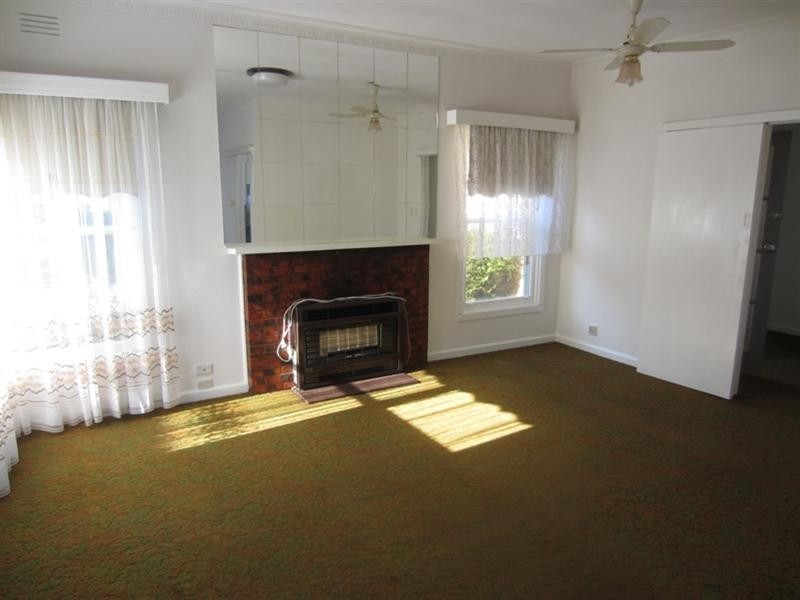 15 Elsie Grove, Edithvale VIC 3196