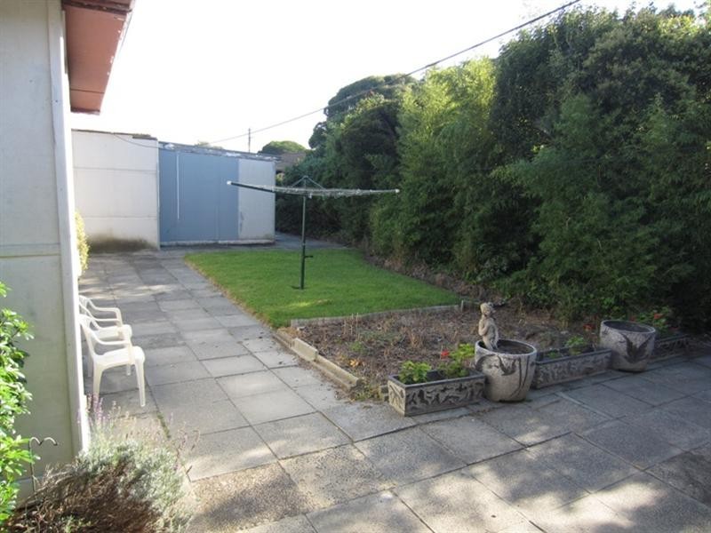 15 Elsie Grove, Edithvale VIC 3196