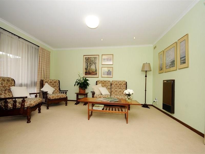 35 Arnold Drive, Chelsea VIC 3196