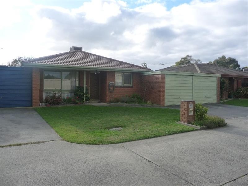 17 Village Crescent, Chelsea VIC 3196