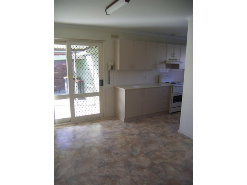 17 Village Crescent, Chelsea VIC 3196