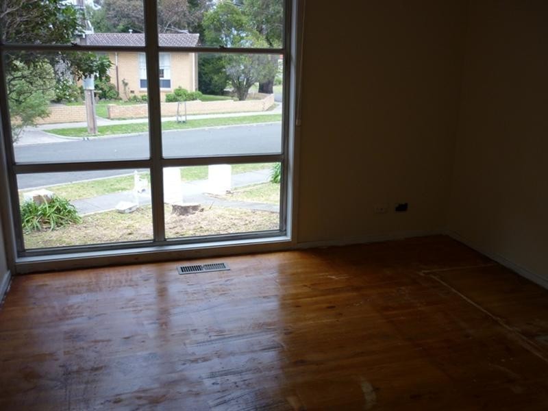 1 Mitre Crescent, Frankston North VIC 3200