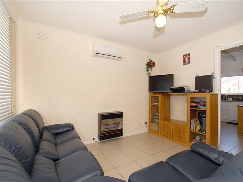 2/19 Golden Avenue, Chelsea VIC 3196