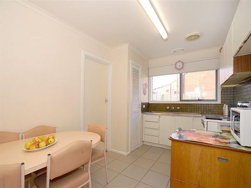 2/19 Golden Avenue, Chelsea VIC 3196