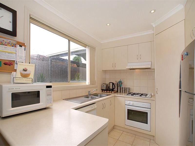 2/18-20 Myola Street, Carrum VIC 3197