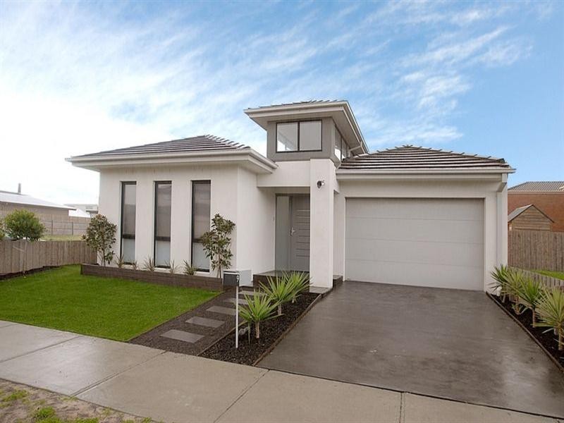 9 Coast Banksia Drive, Bonbeach VIC 3196