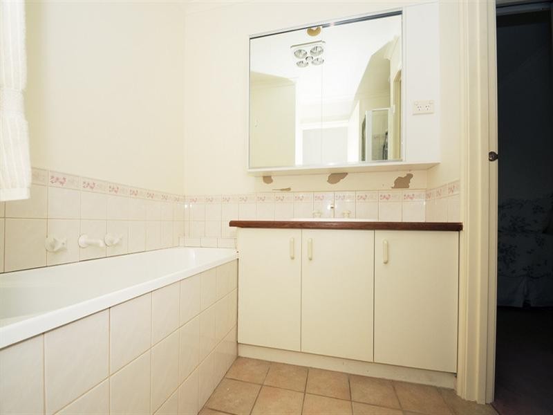 18/61 Hughes Avenue, Edithvale VIC 3196