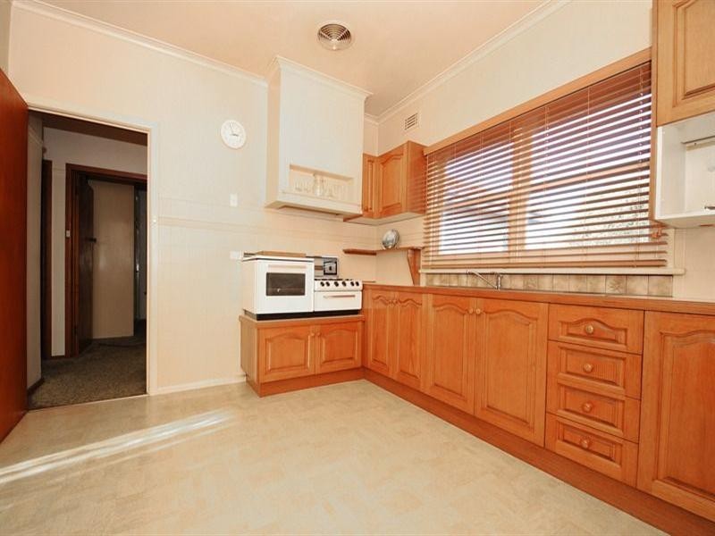 82 Rae Avenue, Edithvale VIC 3196