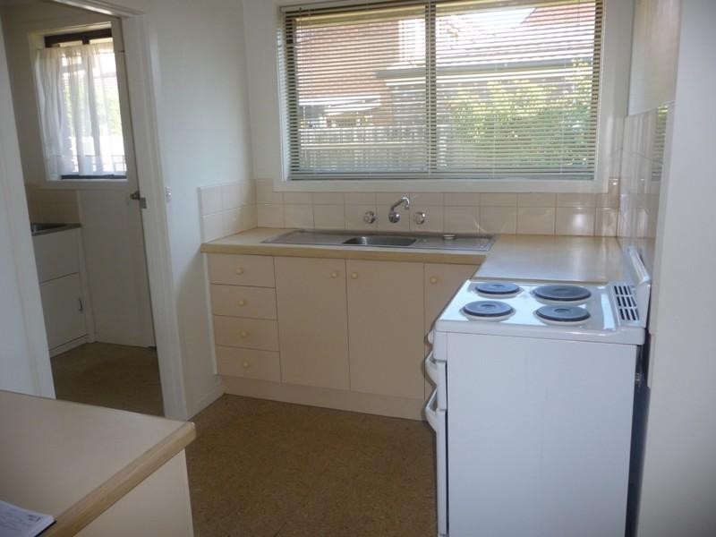 1/8 Sherwood Avenue, Chelsea VIC 3196