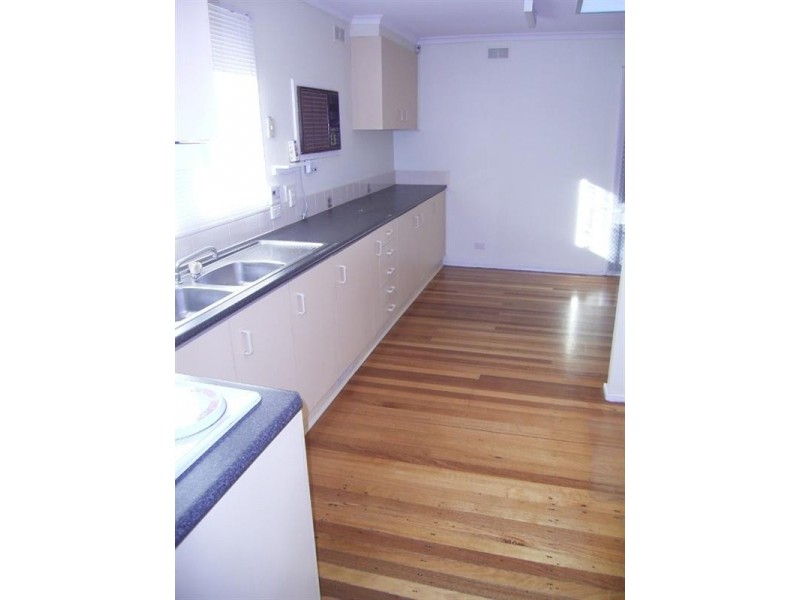 212 Seaford Road, Seaford VIC 3198