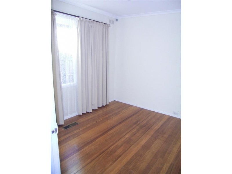 212 Seaford Road, Seaford VIC 3198