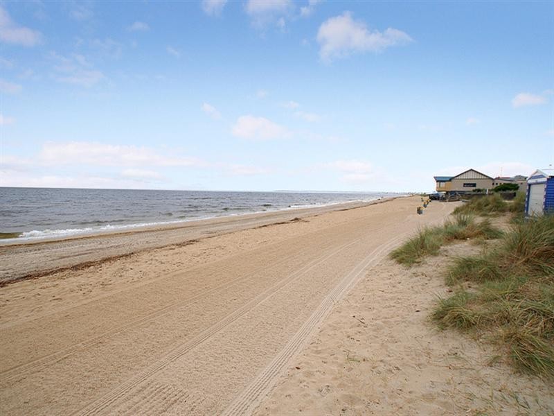 1/10 Bank Road, Edithvale VIC 3196