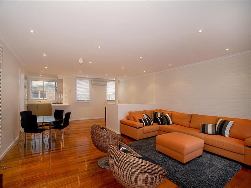 1/10 Bank Road, Edithvale VIC 3196