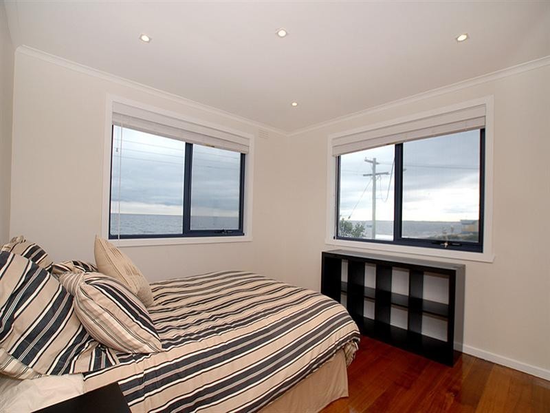 1/10 Bank Road, Edithvale VIC 3196