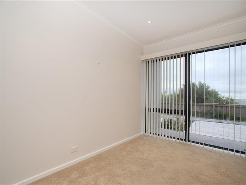 1/10 Bank Road, Edithvale VIC 3196