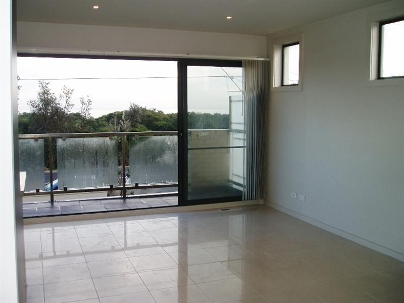 1/43 Nepean Highway, Seaford VIC 3198