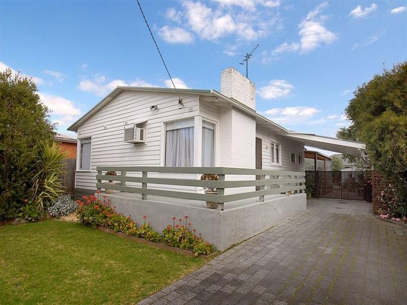 51 Nabilla Avenue, Seaford VIC 3198
