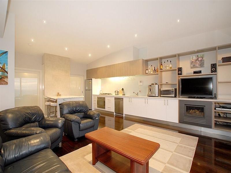 8/2-4 Groves Street, Aspendale VIC 3195