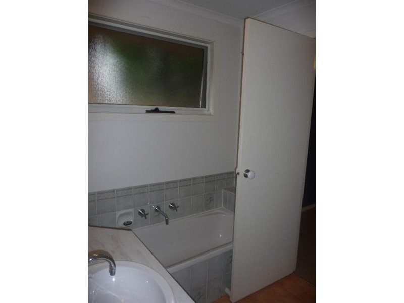 2 Linlithgow Court, Frankston VIC 3199