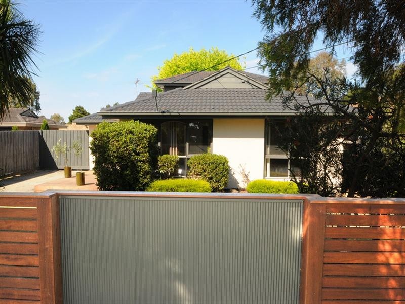38 Tarongo Drive, Aspendale VIC 3195