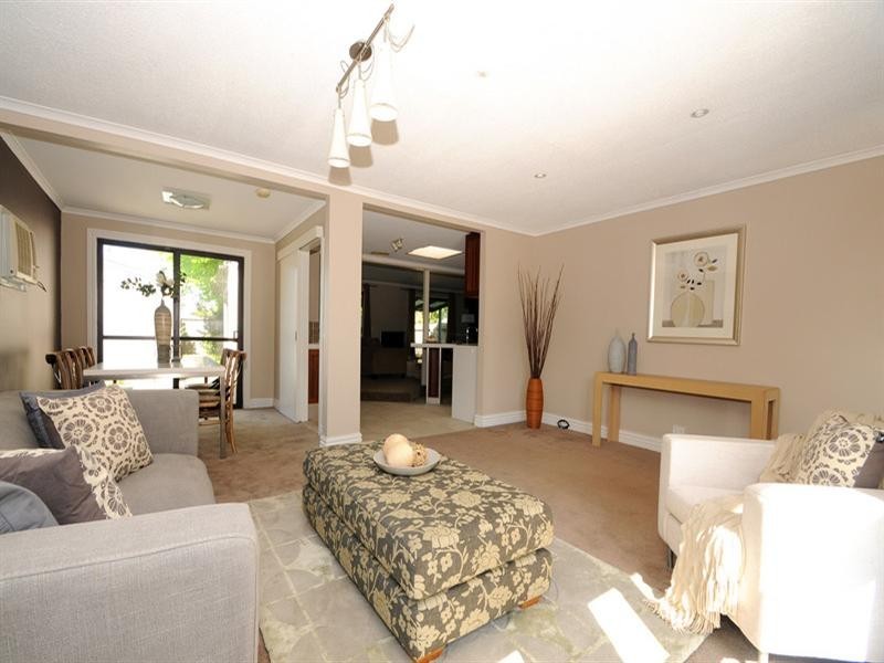 38 Tarongo Drive, Aspendale VIC 3195