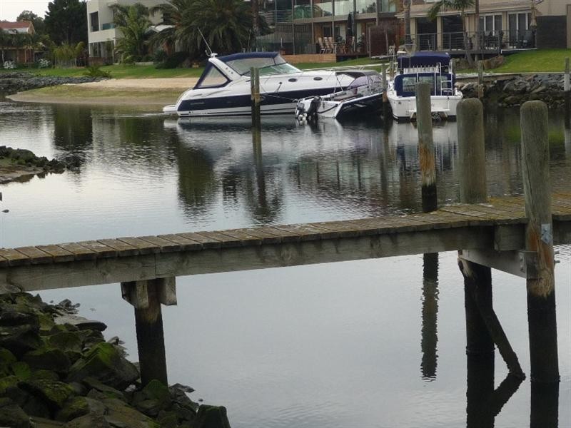 2/10 Rhode Island, Patterson Lakes VIC 3197