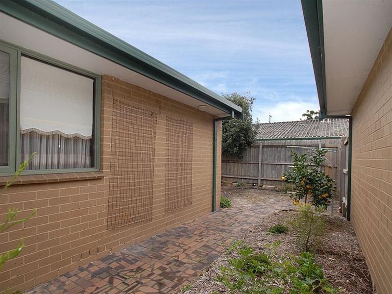 8 Chelbara Court, Chelsea VIC 3196