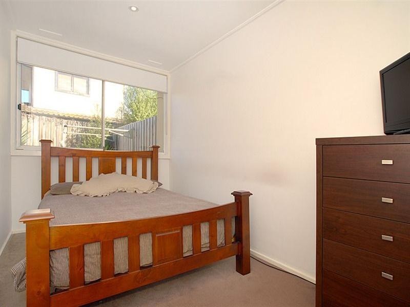 2/37 Swan Walk, Chelsea VIC 3196