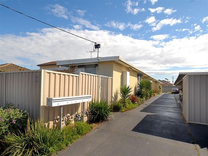 2/37 Swan Walk, Chelsea VIC 3196