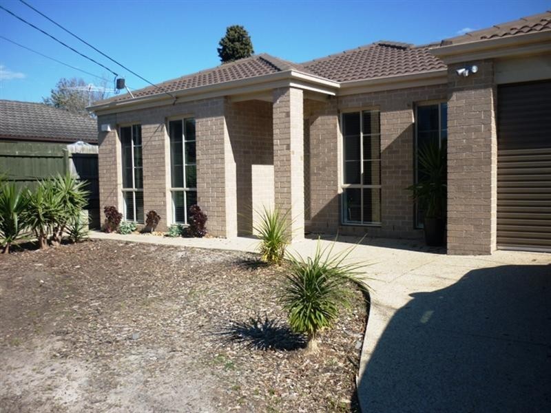 8 Boston Avenue, Seaford VIC 3198