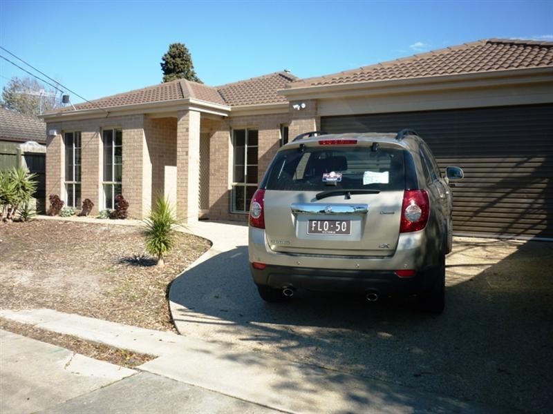 8 Boston Avenue, Seaford VIC 3198
