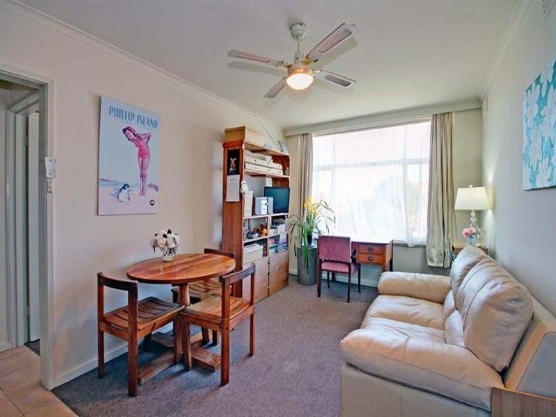 8/13 Cliff Road, Frankston VIC 3199