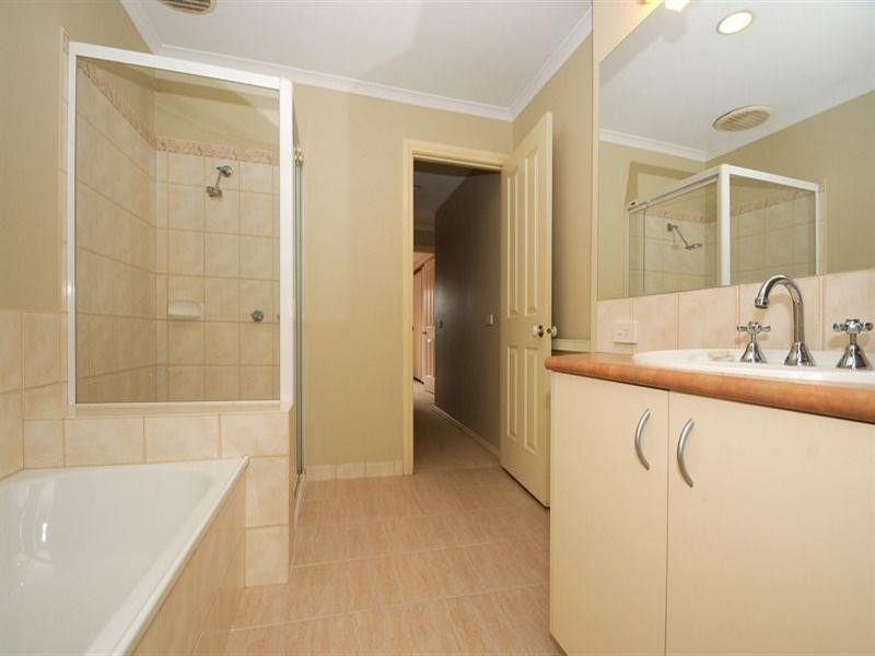 4/11 Eel Race Road, Carrum VIC 3197