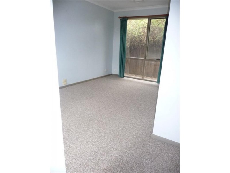 4 Milton Court, Aspendale Gardens VIC 3195