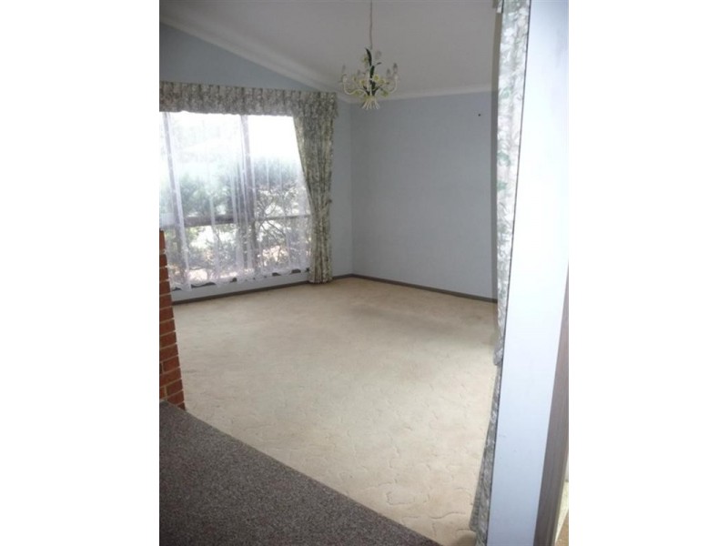 4 Milton Court, Aspendale Gardens VIC 3195