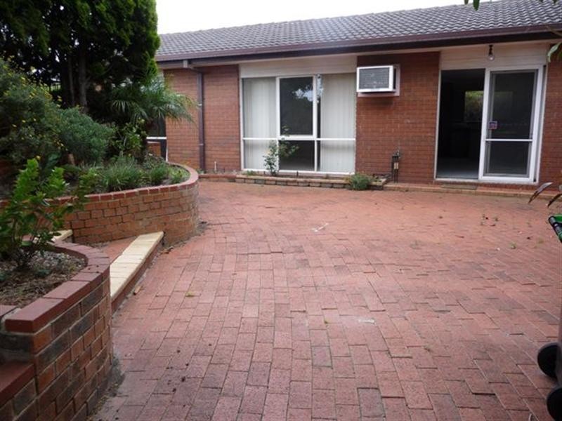 4 Milton Court, Aspendale Gardens VIC 3195