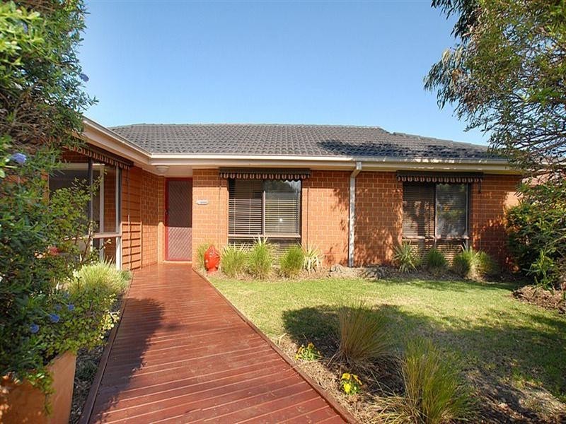104 Embankment Grove, Chelsea VIC 3196