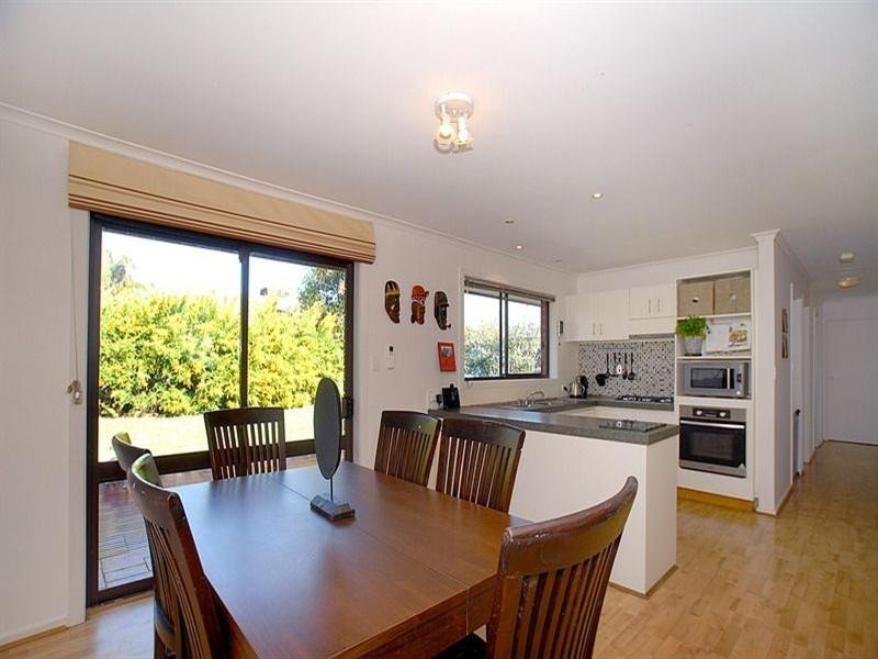 104 Embankment Grove, Chelsea VIC 3196