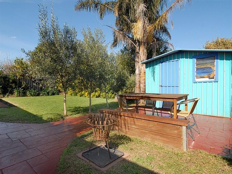 104 Embankment Grove, Chelsea VIC 3196