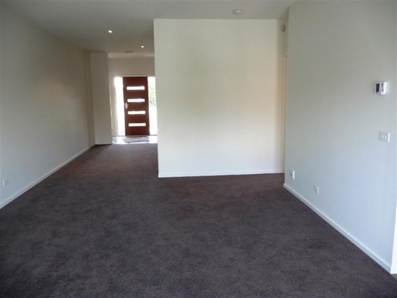 4/10 Rhode Island, Patterson Lakes VIC 3197