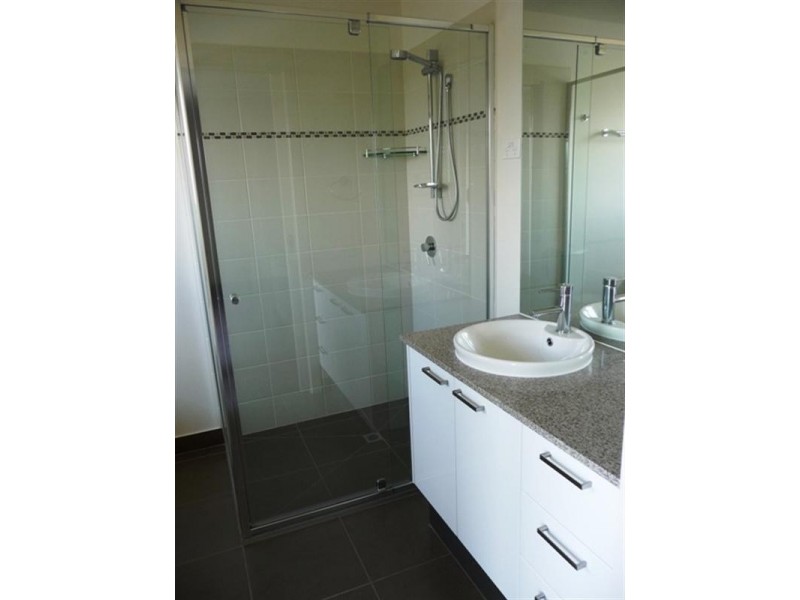 4/10 Rhode Island, Patterson Lakes VIC 3197